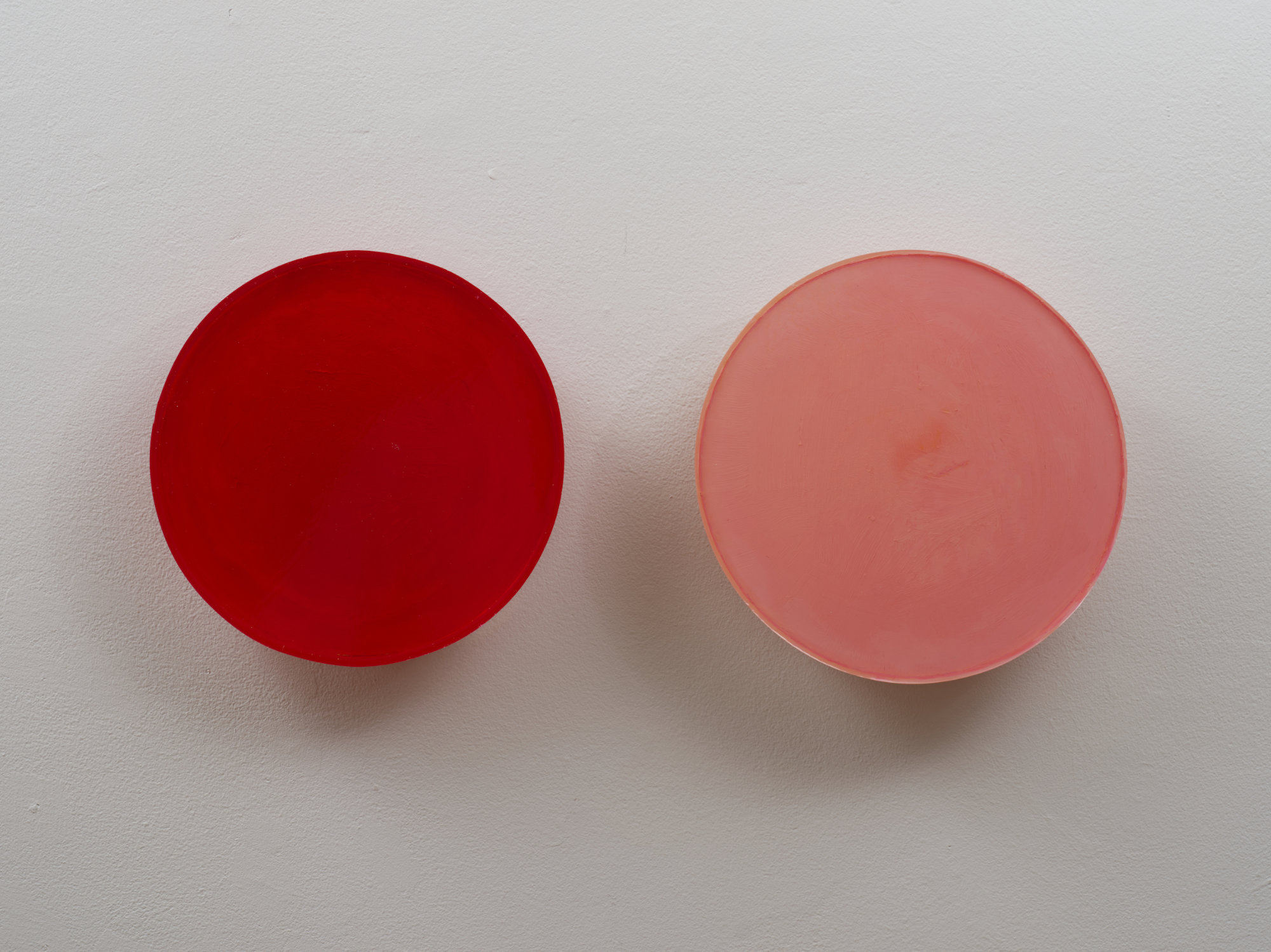 Resin Work titled "Red and Pink" By Ana Rendich Les Yeux du Monde